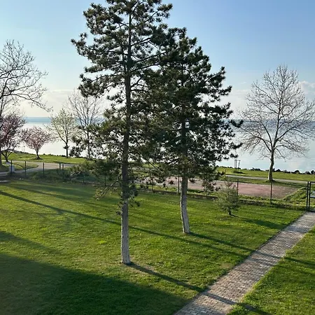 아파트 Luxury Lakeview In *